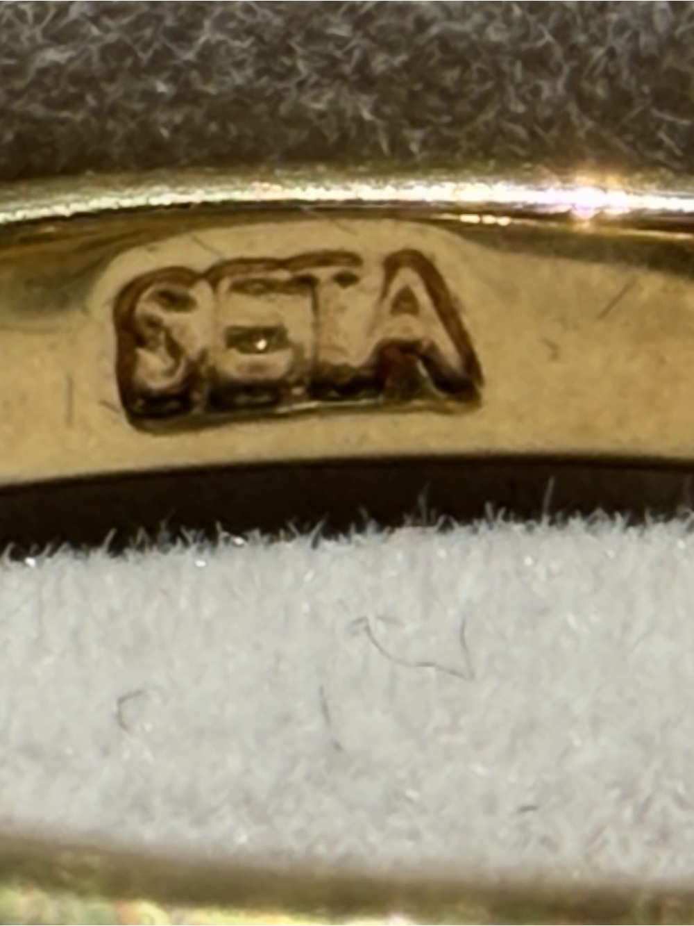 Vintage SETA Gold Tone Bezel Set Solitaire Cubic Zirconia Ring Size 6